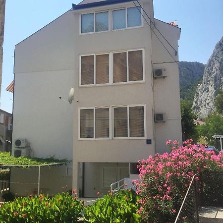 Apartment Mate Оміш Екстер'єр фото