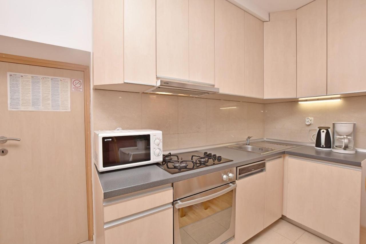 Apartment Mate Оміш Екстер'єр фото