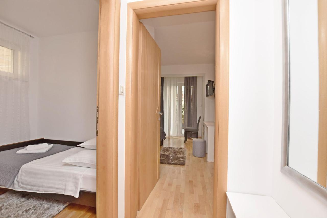Apartment Mate Оміш Екстер'єр фото