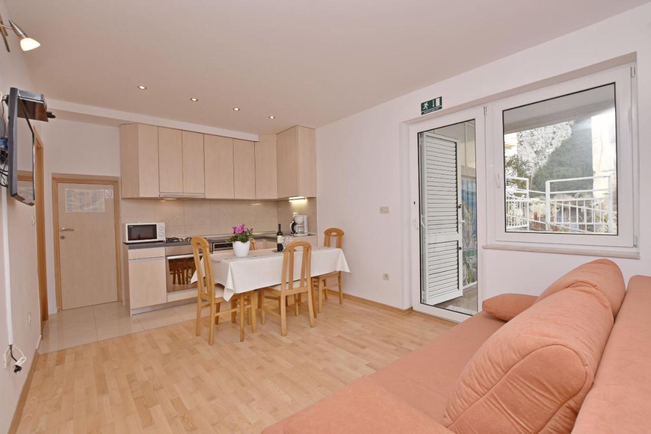 Apartment Mate Оміш Екстер'єр фото